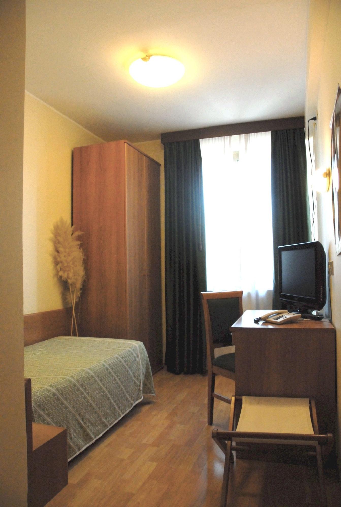 Sonia 3* Aquilinia