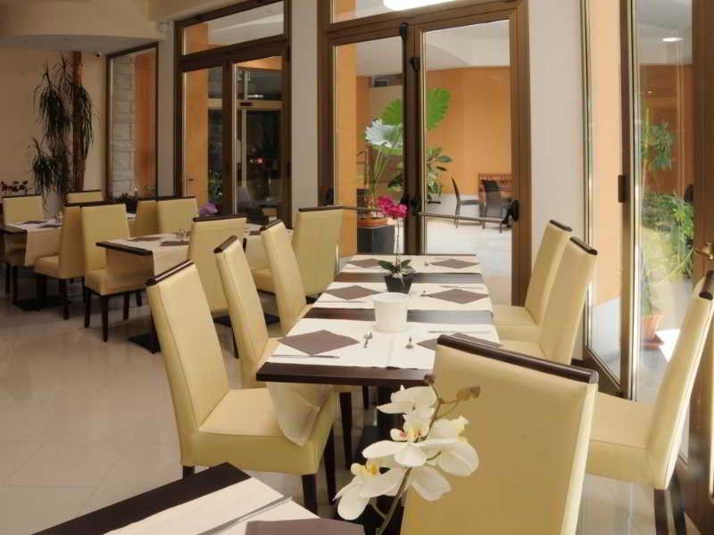 Sonia Hotel Aquilinia