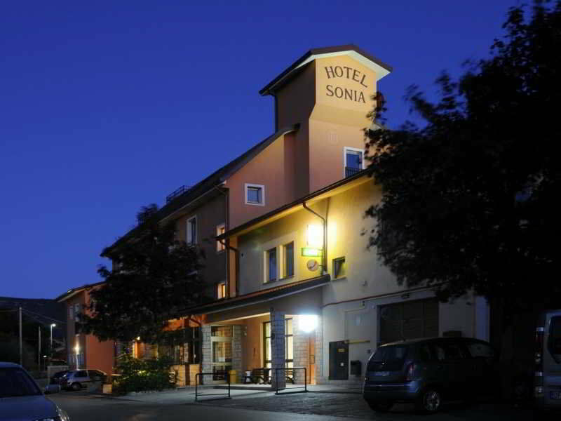 Hotel Sonia 3*
