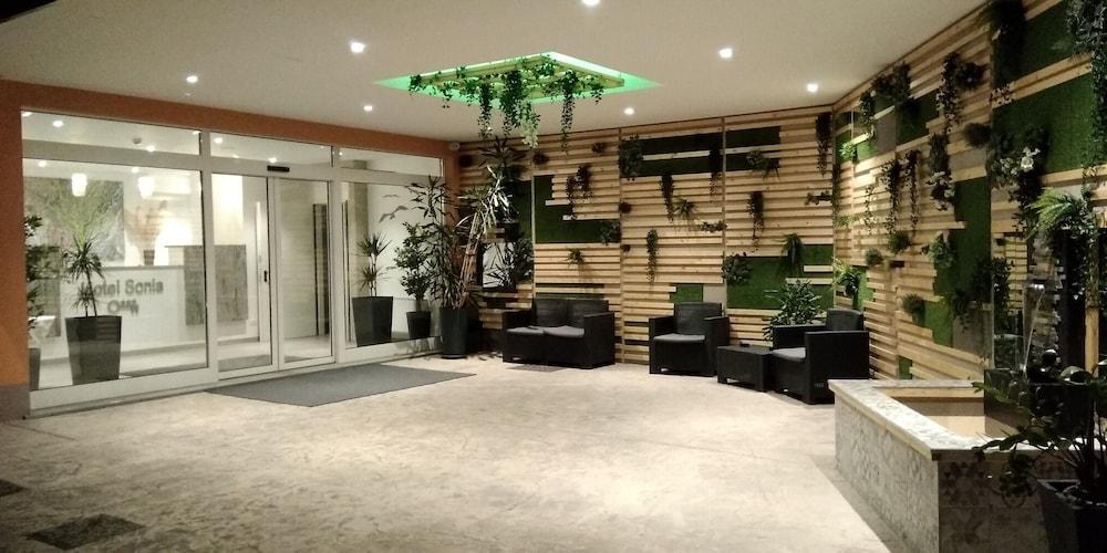 Hotel Sonia 3*